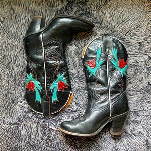 [SOLD] Vintage Cowboy Boots